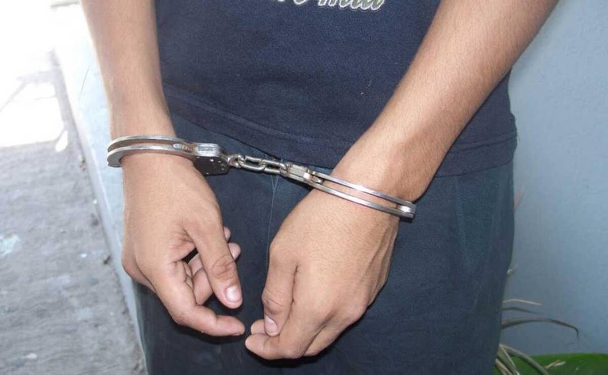 Dan prisión preventiva a dos policías municipales que asesinaron a un menor en la Cañada de Oaxaca. Foto: Ilustrativa