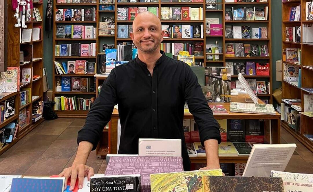 Jorge Carrión habla en Oaxaca sobre ciencia ficción y su interacción con una inteligencia artificial. Foto: Cortesía Jorge Carrión
