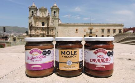 Tras un inesperado éxito del mole tradicional entre los veganos, empresa de Oaxaca resiste a la crisis