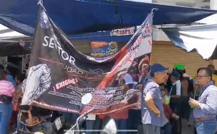 Sección 22 del SNTE toma oficinas del INE en Oaxaca y llama a boicotear elecciones presidenciales