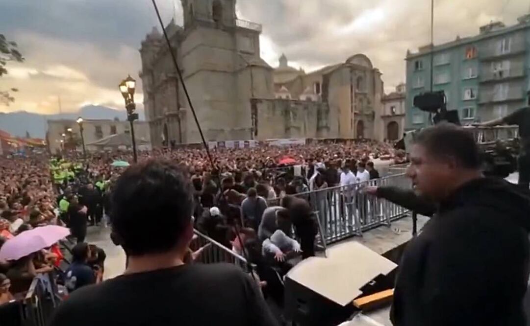 El concierto de Siddhartha se celebró en la Alameda León de Oaxaca. Foto: Tomada de video
