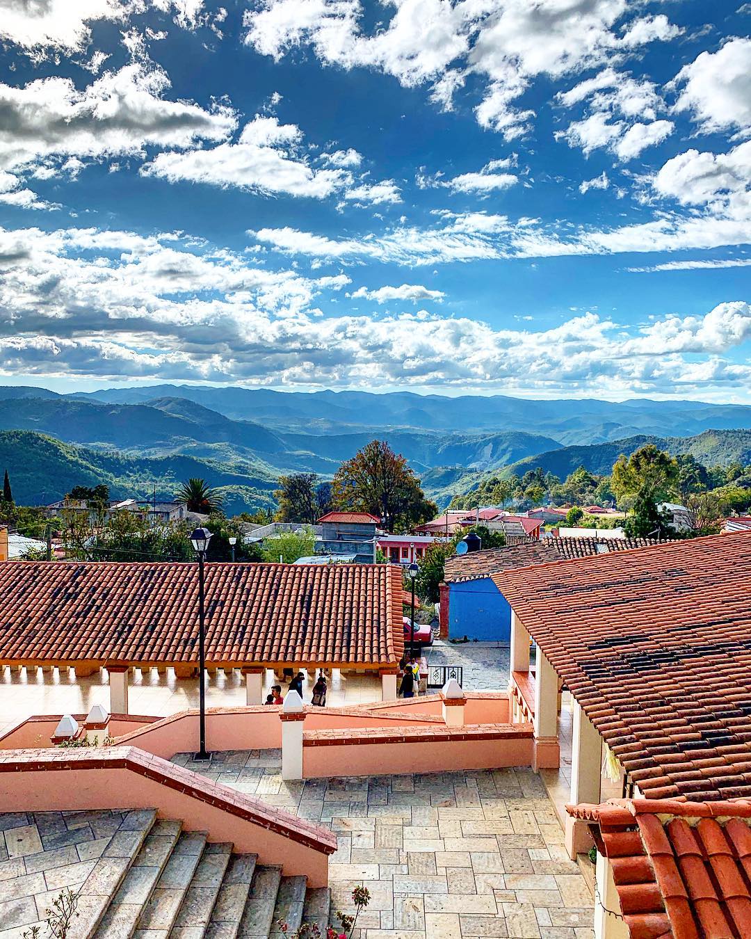 Pueblo de Capulálpam. Foto: @santiago_savi