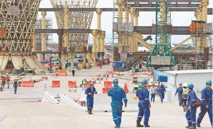 Consulta de aeropuerto arranca con polémica