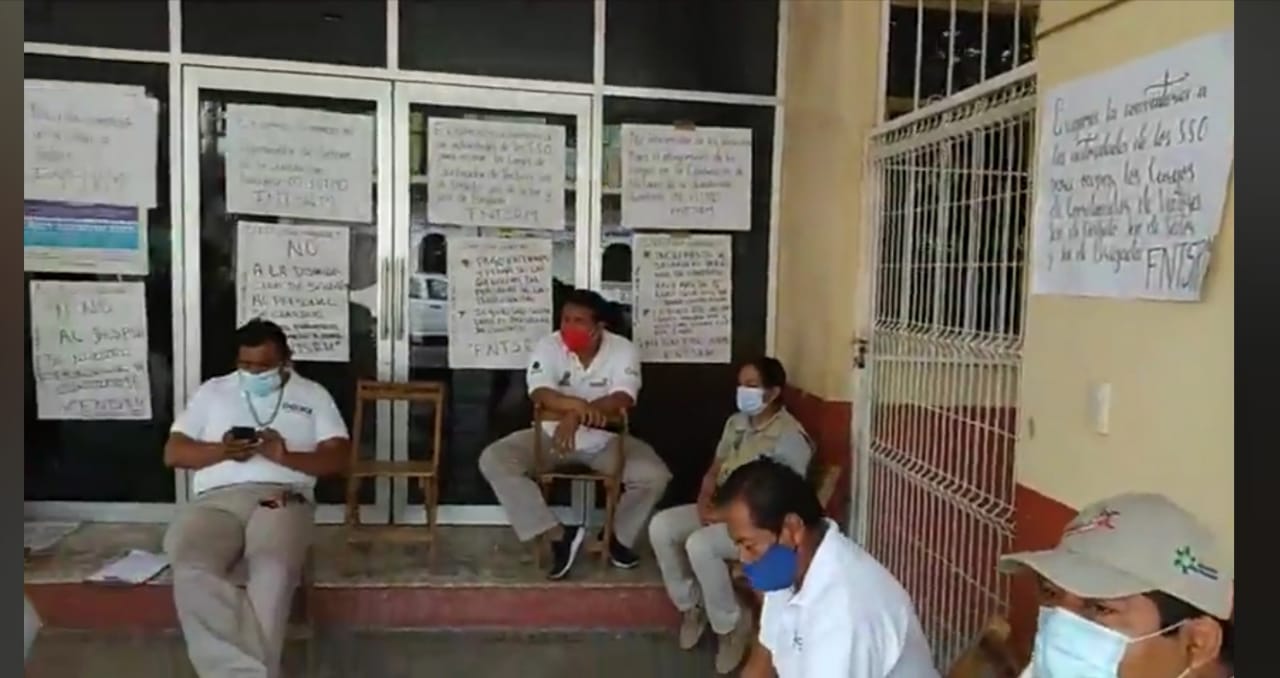 Trabajadores de vectores en el Istmo toman instalaciones de los Servicios de Salud de Oaxaca