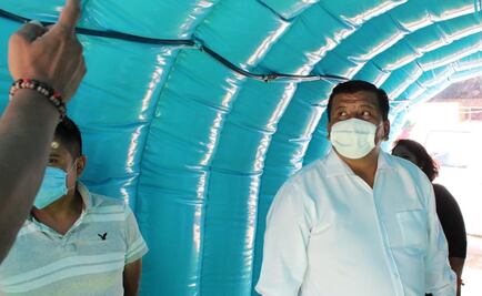 Instalan arco sanitizante en Zimatlán;  gobierno federal advierte que podría dispersar el Covid-19