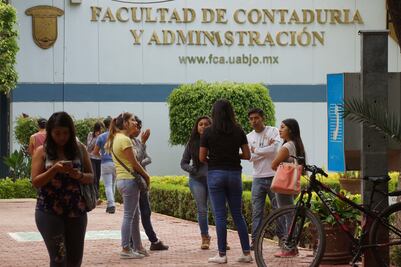 Colapsa UABJO. Crisis amenaza a la Universidad