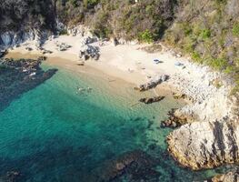 El Violín, una playa pequeña por su tamaño, pero grande por su belleza en la Costa de Oaxaca