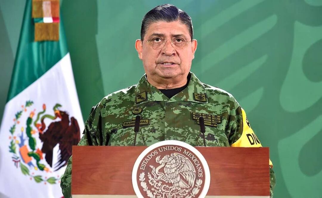 El presidente Andrés Manuel López Obrador aseguró que no tenía conocimiento que el secretario de la Defensa Nacional, general Luis Cresencio Sandoval, haya hecho viajes de lujo al extranjero con cargo al erario. Foto: archivo/EL UNIVERSAL