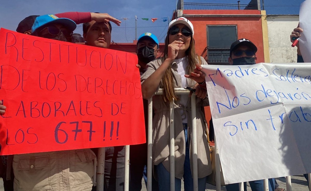 Acusan trabajadores del gobierno de Oaxaca beneficio a líderes sindicales con devolución de 667 plazas. Foto: Christian Jiménez