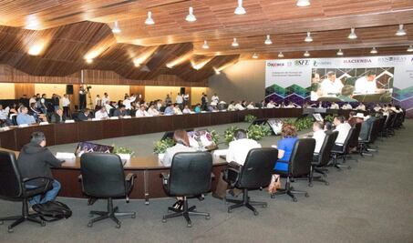 Por incumplimiento de Ley, órgano fiscal de Oaxaca desestimó 60% de denuncias por corrupción de 2019