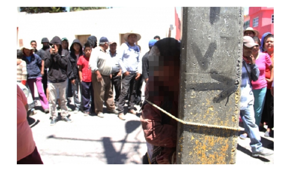 Investigan linchamiento de tres personas en Veracruz