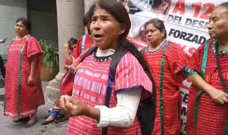 A 8 meses de desalojo del Palacio de Gobierno de Oaxaca, mujeres triquis exigen diálogo a Jara