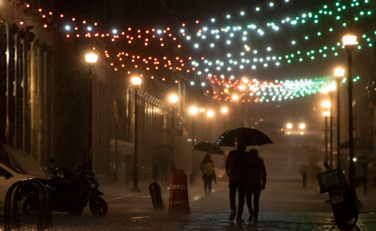 Lluvias dejan apagón en 17 municipios del Istmo; buscan a hombre arrastrado por un río en la Costa