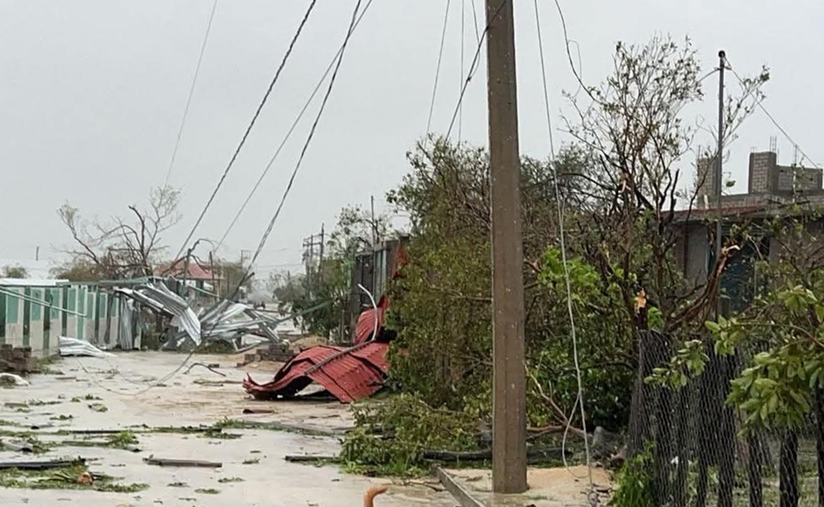 Huracán Erick: Sin energía, sin techos y daños en caminos, primeros reportes en comunidades de la Costa de Oaxaca  
