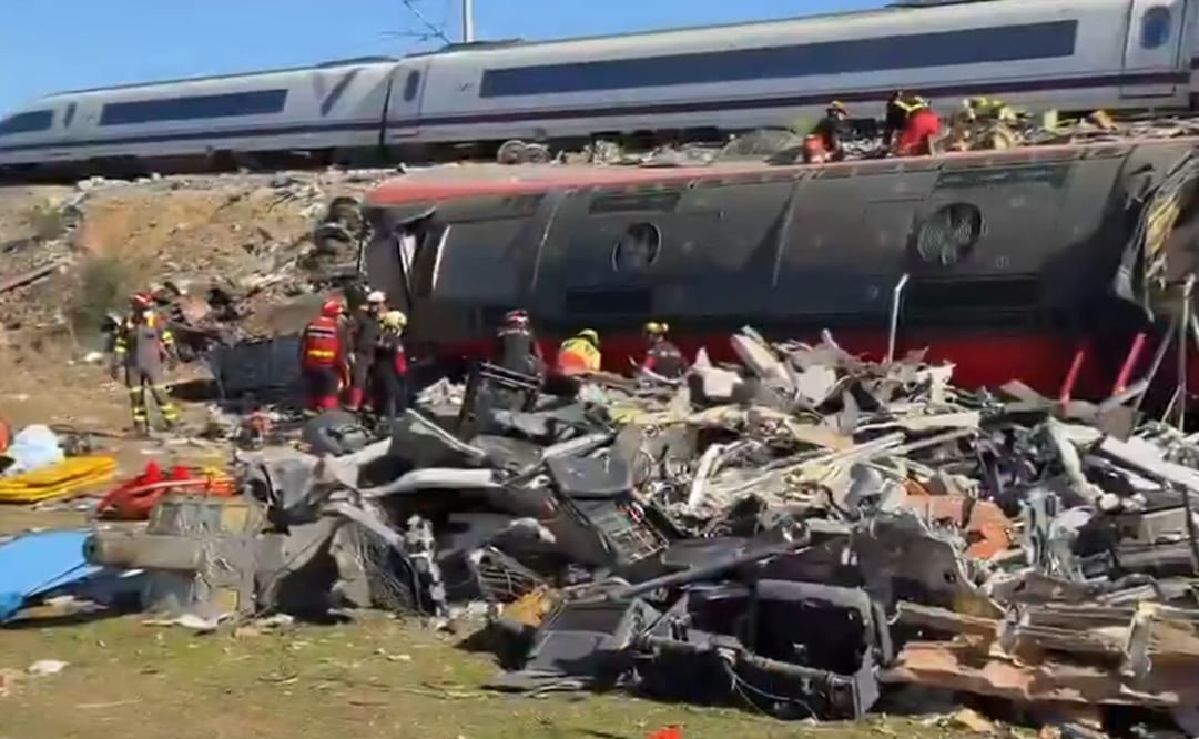 Mexicanos en accidente de España. Foto: Perfil oficial de la Unidad Militar de Emergencias, X