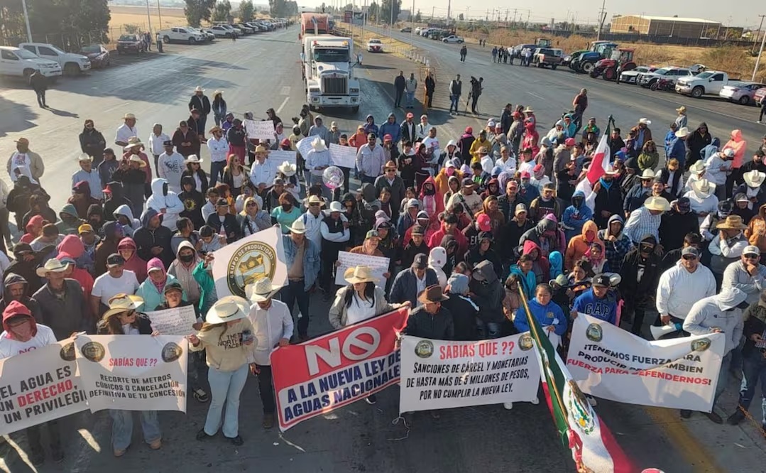 Bloqueo de transportistas; 16 estados y más de 40 carreteras afectadas, consulta la lista completa 