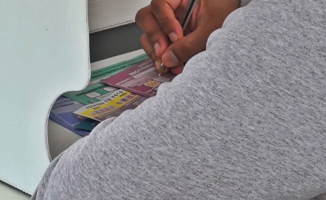 Poca asistencia se registra en las casillas instaladas en la ciudad de Oaxaca para emitir el voto en la elección judicial. Foto: Edwin Hernández EL UNIVERSAL