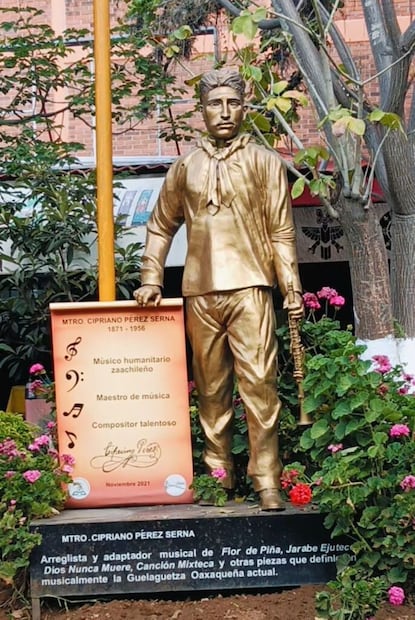 Estatua de Cipriano Perez Serna. Foto: zaachilaenlinea.com