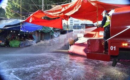 Desinfecta Bomberos Central de Abasto, ante riesgo por Covid-19