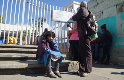 Viajaron cuatro horas hasta el Hospital Civil y no recibieron atención médica