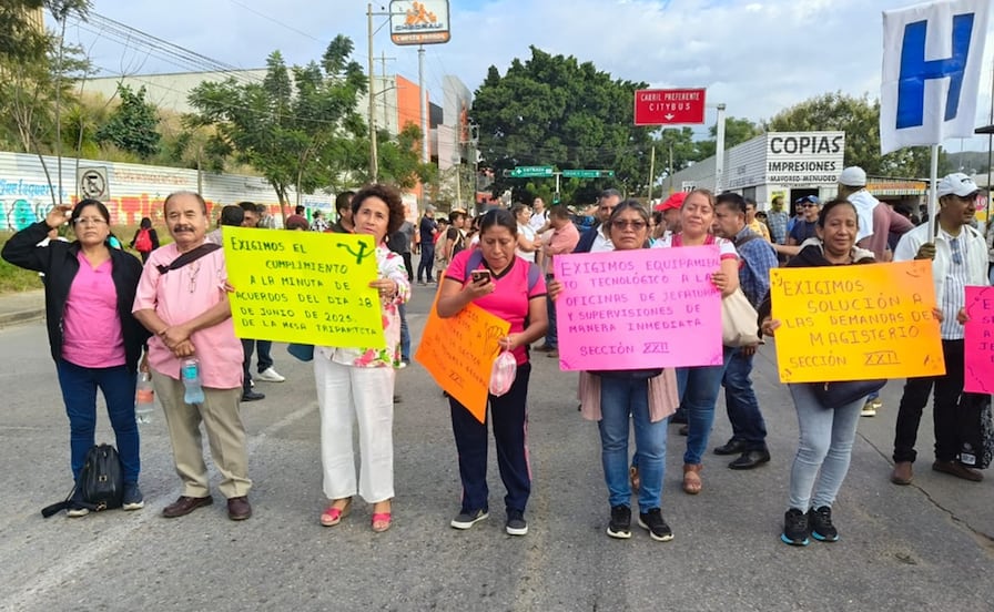Sección 22 del SNTE protesta en el Informe de Gobierno de Claudia Sheinbaum en Oaxaca 