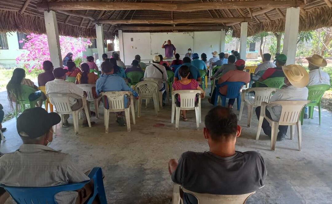 En asamblea, se ratificó la exigencia para que sean respetados los derechos de los pueblos indígenas del Istmo de Tehuantepec. Foto: Cortesía