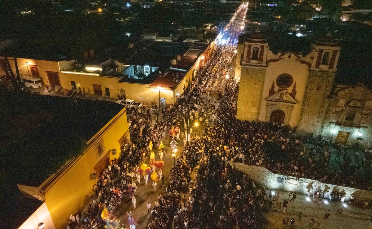 Guelaguetza  2025: Qué son las calendas y cuál es su relevancia en la cultura de Oaxaca