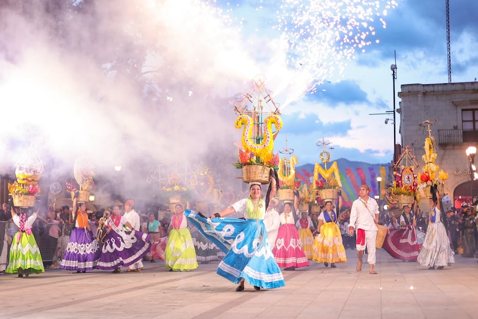 Calendas en Oaxaca. Foto: @GuelaguetzaOf