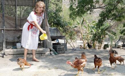 Se volvió autodefensa Doña Luz para proteger a sus hijos