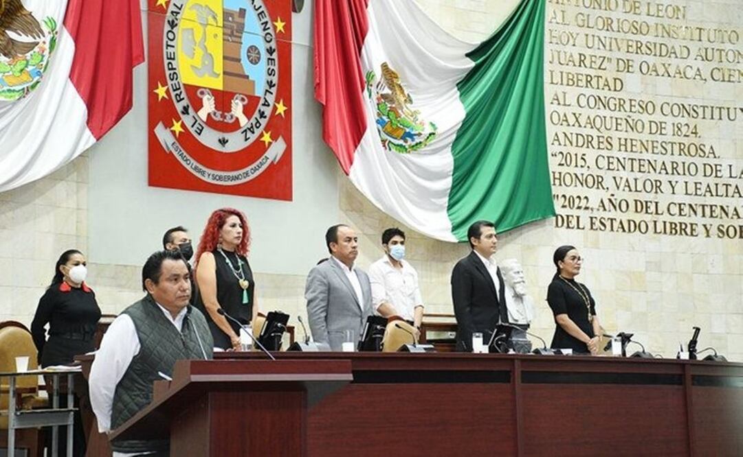 Diputados de Oaxaca piden a gobiernos federal y estatal apoyo para familias de víctimas de tráiler en Texas. Foto: Especial