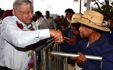 AMLO pide a Oaxaca escoger "su corcholata favorita" para 2024