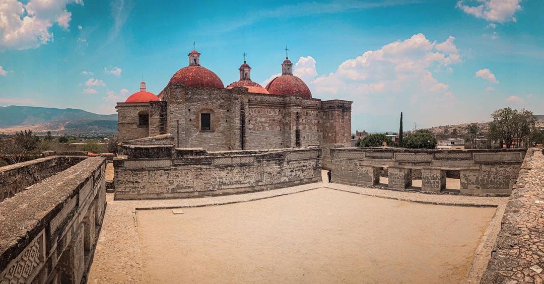 Además de su zona arqueológica, qué ver y hacer en el Pueblo Mágico de Mitla