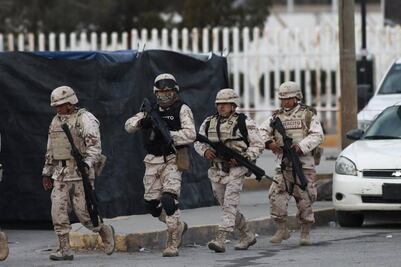 Tras motín en Ciudad Juárez que dejó 17 muertos, trasladan a 41 presos a penal federal en Oaxaca