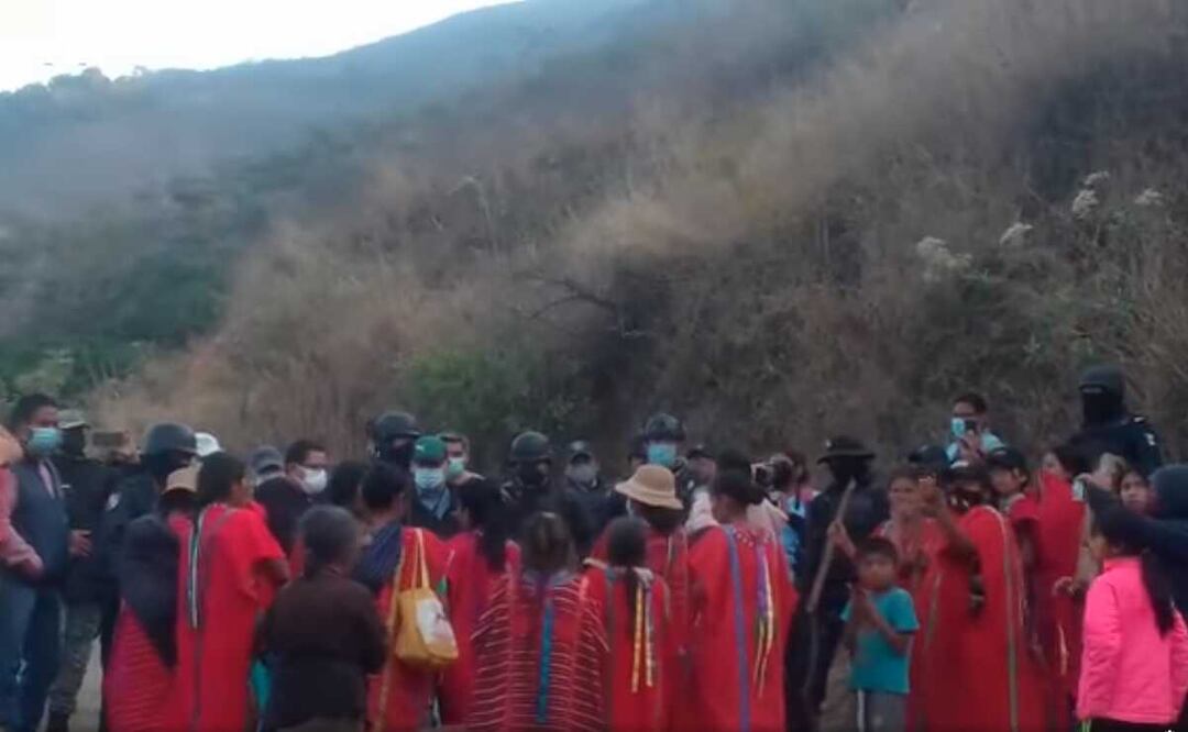 En el documento exhorta a “garantizar y dar certeza jurídica de no violar los derechos humanos indígenas y la paz social de los hermanos y hermanas triquis”. Foto: Especial