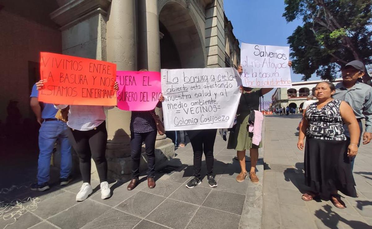 Exigen cuatro colonias de la ciudad de Oaxaca retirar basura de tiradero clandestino en playón del Atoyac