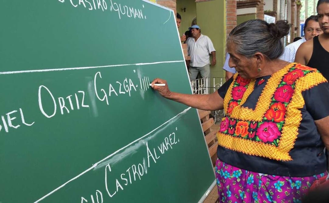 “Un retroceso de muchos años”. Mujeres zapotecas dicen “No” a detener y revertir avances en paridad. Fotos: Roselia Chaca