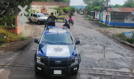 Blindan Acatlán tras asesinato de Alexander; promete Murat que el crimen no quedará impune