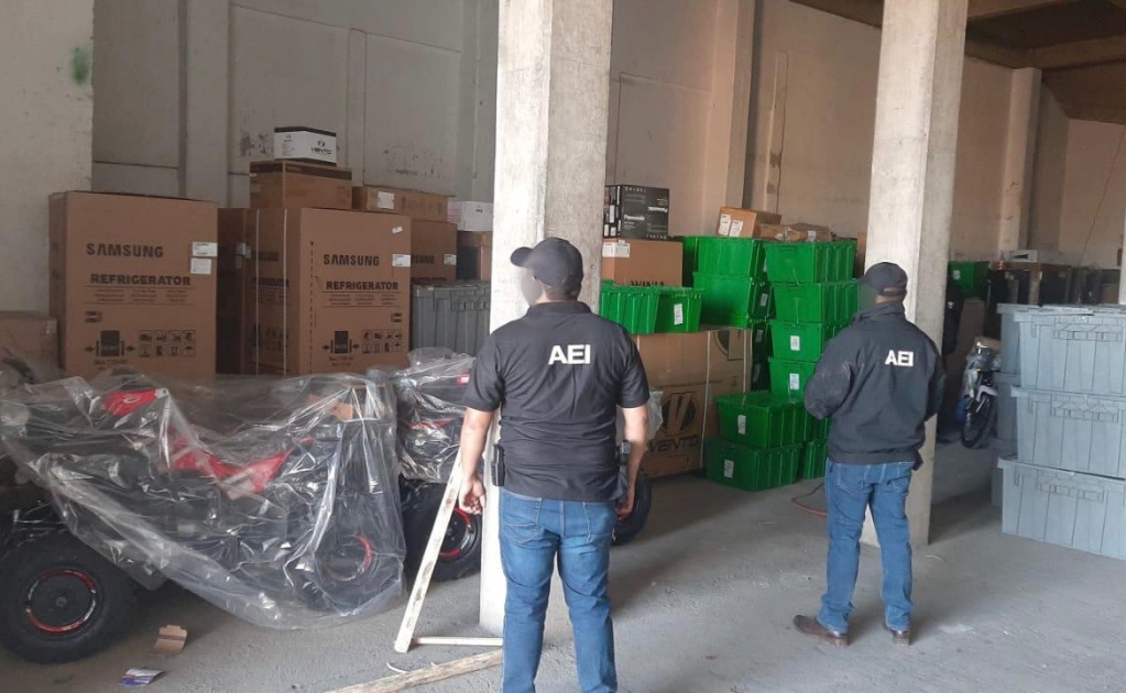 Aseguran camión con motocicletas y un centenar de mercancía robada en San Jacinto Amilpas