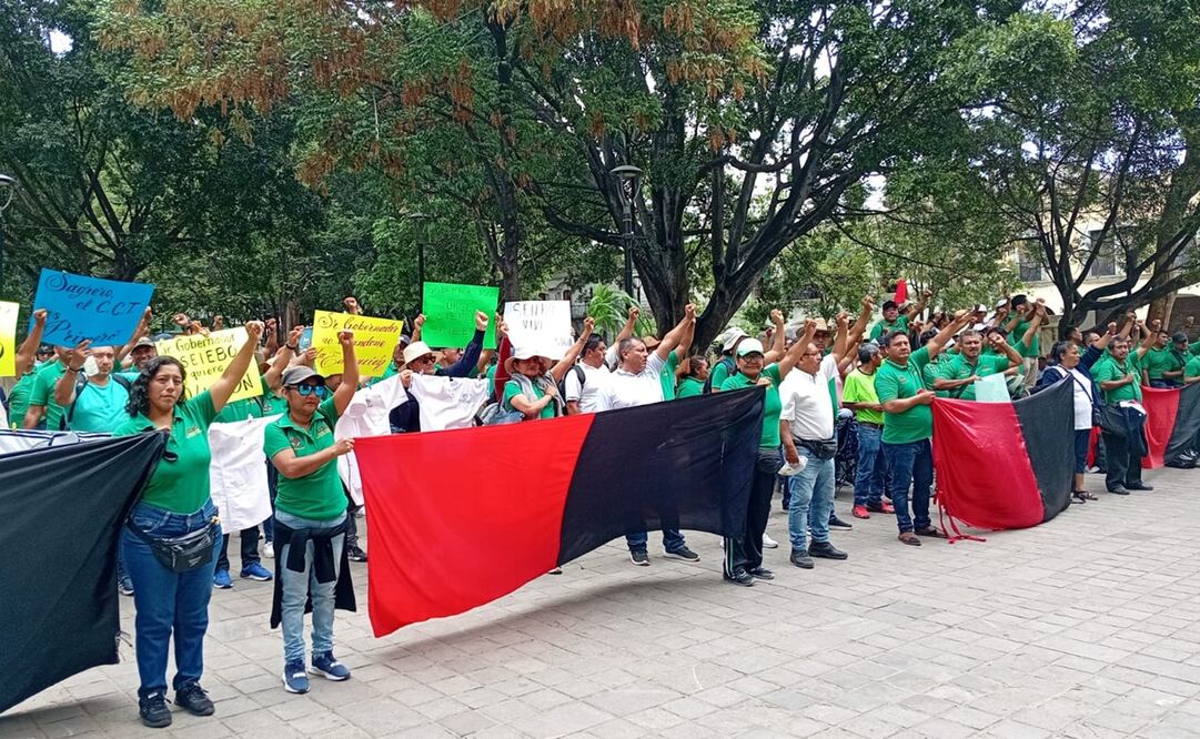 Protesta del SEIEBO en Oaxaca