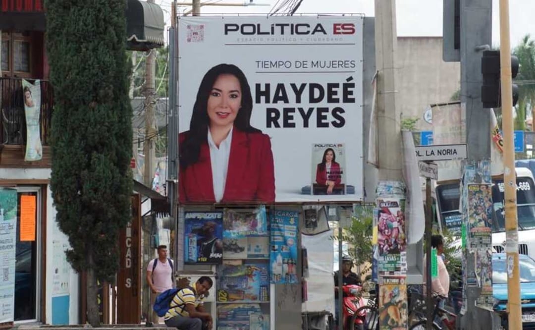 Tribunal de Oaxaca ordena al IEEPCO pronunciarse sobre espectaculares de diputados de Morena. Fotos: Edwin Hernández
