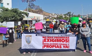 Con marcha, exigen al Gobierno de Oaxaca cumplir acuerdos con la Universidad Intercultural del Pueblo