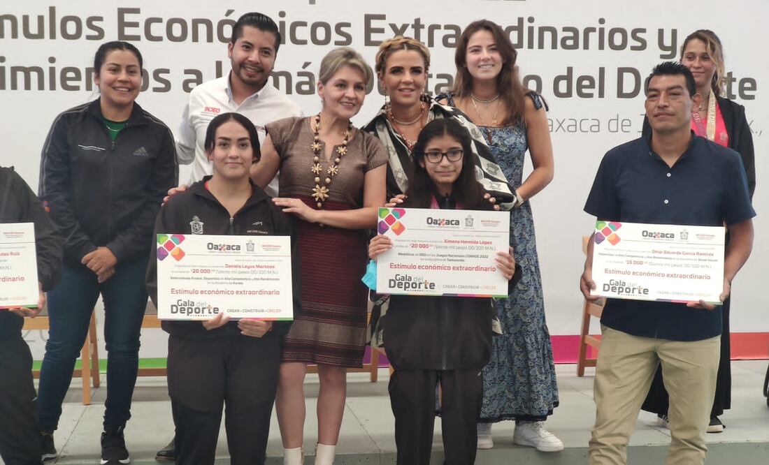 Gobierno de Oaxaca reconoce talento deportivo estatal, destaca apoyos por 6.4 mdp en 2022. Foto. Gobierno de Oaxaca