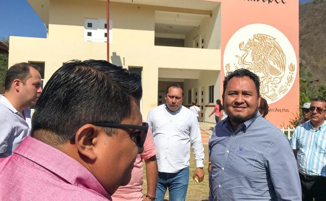 Caso Paola. Derechos son más importantes que cualquier reglamento escolar: Defensoría de Oaxaca. Foto: Especial