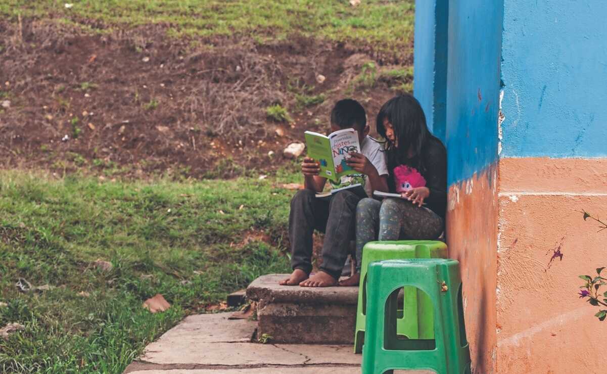 Sin útiles ni vivienda estable, infancias triquis desplazadas viven hostil regreso a clases en Oaxaca