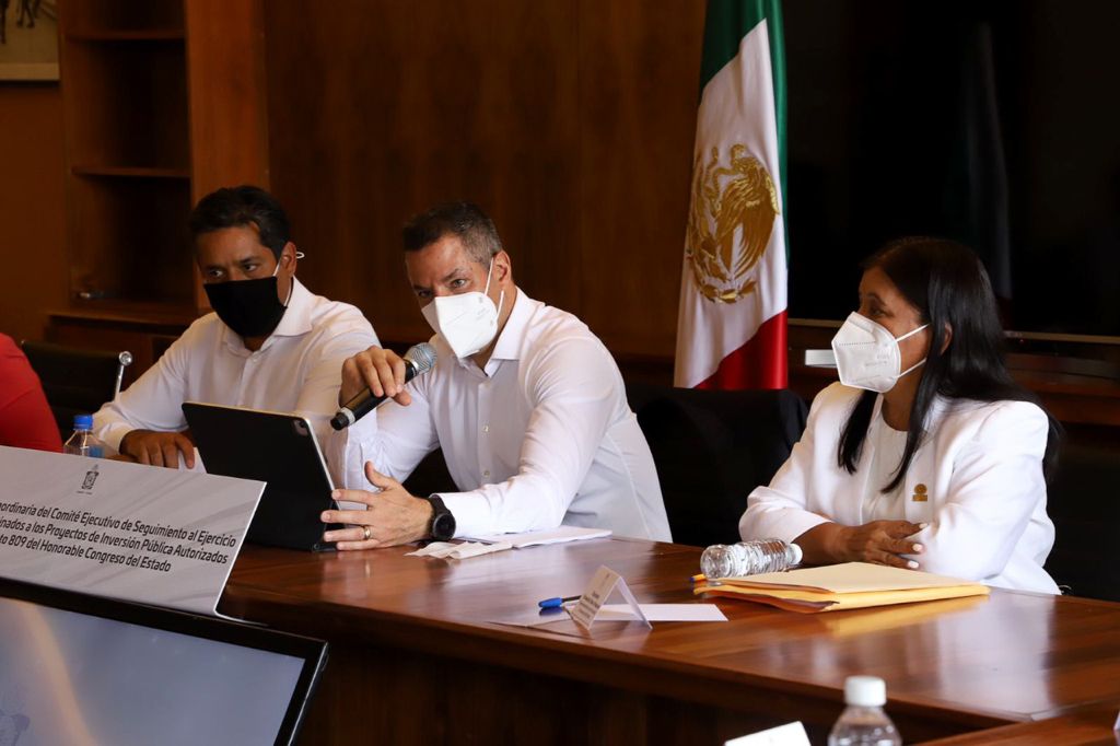 Da Murat seguimiento a proyectos de inversión pública; se vigila eficiencia y transparencia, afirma