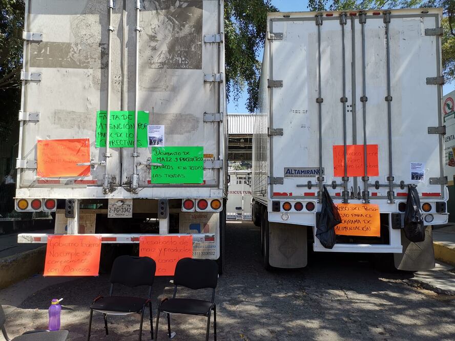 Escalan reclamos a Segalmex por desabasto de maíz y alimentos básicos en 2 mil 500 comunidades de Oaxaca. Foto: Edwin Hernández