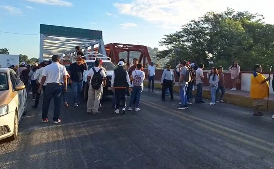 Por deuda de 200 mil, dejan sin luz a dos escuelas de Oaxaca; tras diálogo, acuerdan pago. Foto: Especial