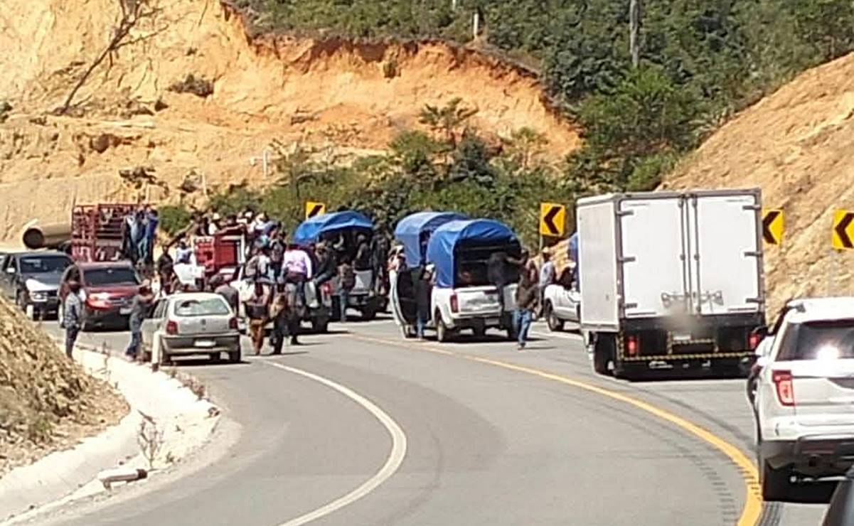 Deja 2 muertos y varios heridos una agresión a un grupo de personas en autopista de Oaxaca