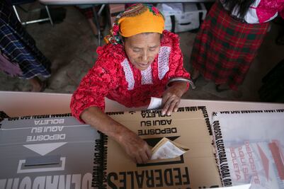 Mujeres ejercen derecho al voto en Quialana, Oaxaca