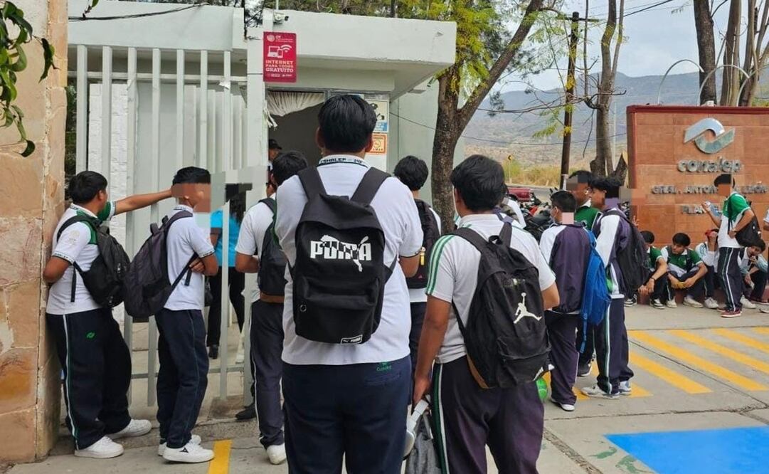 Investigan intoxicación de estudiantes del Conalep en Huajolotitlán, Oaxaca. Foto: Especial